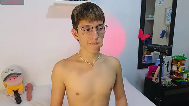 milky  boy  online show from June 6, 2026, 12:38 am