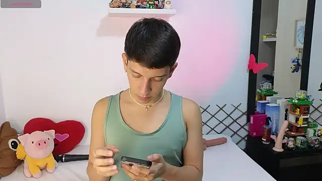 Snapshot of milky__boy_ chatting on January 7, 2026, 4:39 am milky boy online show from January 7, 2026, 4:39 am