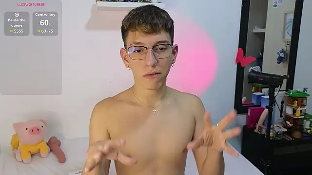 milky  boy  online show from July 16, 2026, 12:07 am