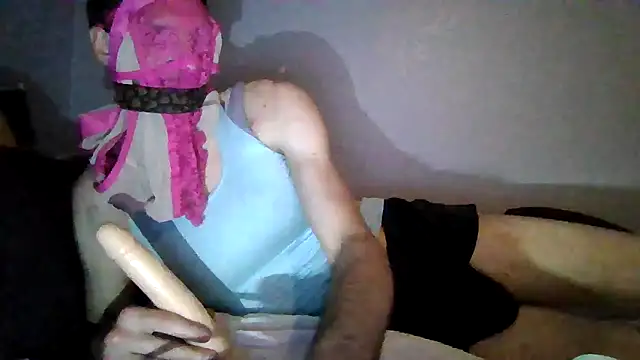 Snapshot of relaxedside13 chatting on April 13, 2026, 7:12 am relaxedside13 online show from April 13, 2026, 7:12 am