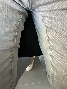 Snapshot of homidor chatting on October 18, 2025, 12:29 pm homidor online show from October 18, 2025, 12:29 pm