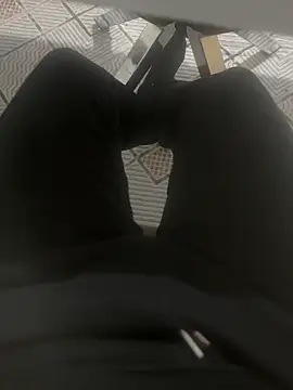 Snapshot of homidor chatting on October 25, 2025, 10:21 pm homidor online show from October 25, 2025, 10:21 pm