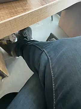 Snapshot of homidor chatting on February 26, 2025, 2:27 pm homidor online show from February 26, 2025, 2:27 pm