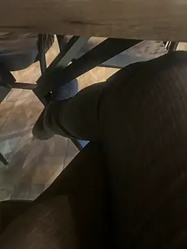 Snapshot of homidor chatting on March 6, 2025, 7:32 pm homidor online show from March 6, 2025, 7:32 pm