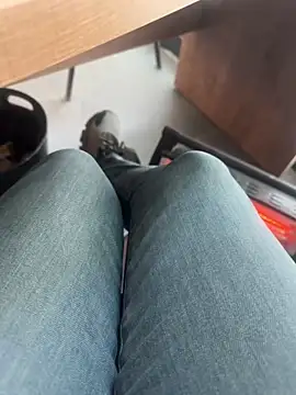 Snapshot of homidor chatting on February 1, 2025, 1:51 pm homidor online show from February 1, 2025, 1:51 pm