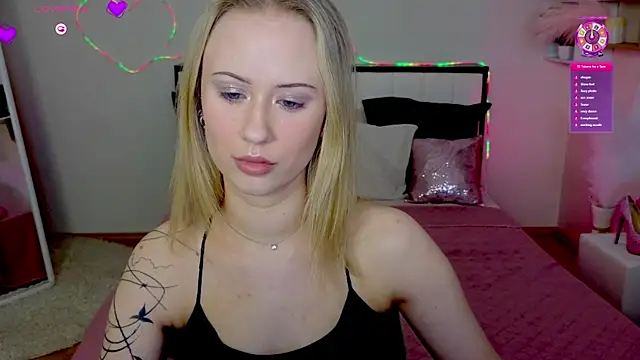 SashaBrooks online show from April 7, 2026, 2:08 pm