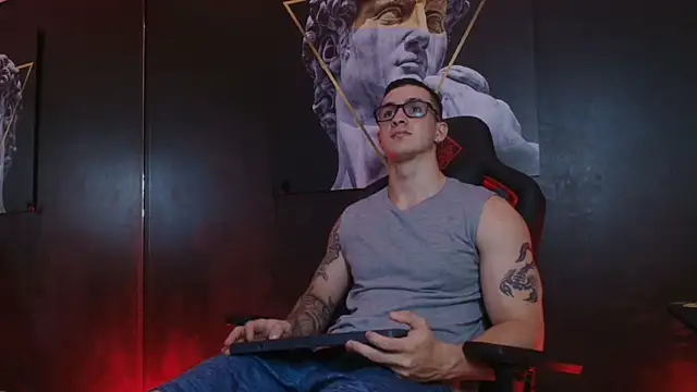 JacksonOlsenn online show from October 21, 2025, 8:41 pm