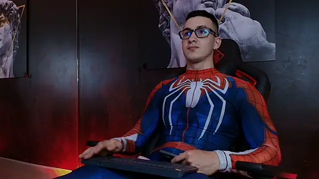 JacksonOlsenn online show from October 31, 2025, 9:11 pm