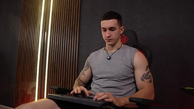 JacksonOlsenn online show from March 27, 2026, 8:32 pm