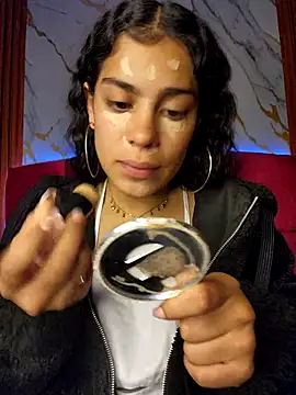 NINA 18 YEARS online show from October 23, 2025, 8:07 pm