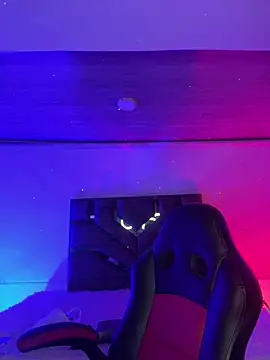 NINA 18 YEARS online show from January 15, 2026, 11:08 pm