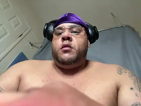 Snapshot of fatboyjayohh126 chatting on February 5, 2025, 11:17 pm fatboyjayohh126 online show from February 5, 2025, 11:17 pm