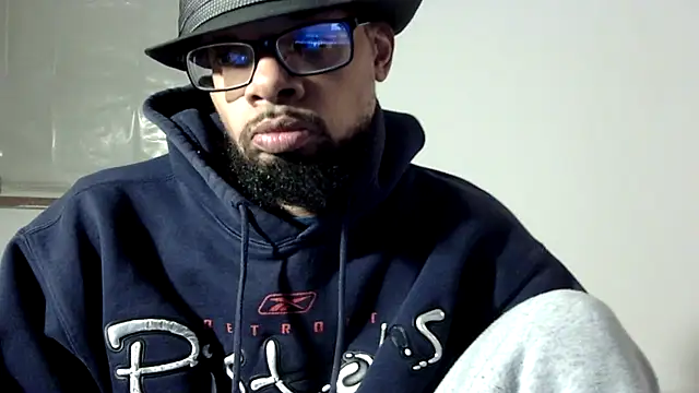 Snapshot of WhiskeyWood_DuhGOD chatting on February 8, 2026, 2:31 am WhiskeyWood DuhGOD online show from February 8, 2026, 2:31 am