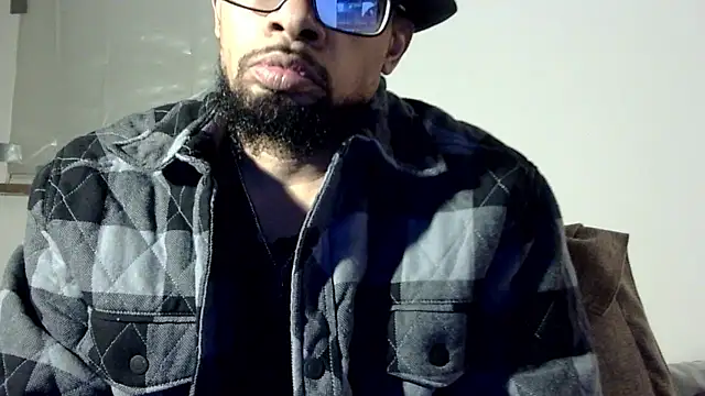 Snapshot of WhiskeyWood_DuhGOD chatting on January 18, 2026, 2:59 am WhiskeyWood DuhGOD online show from January 18, 2026, 2:59 am