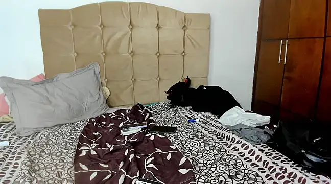 veronica 006 online show from March 12, 2025, 8:31 pm