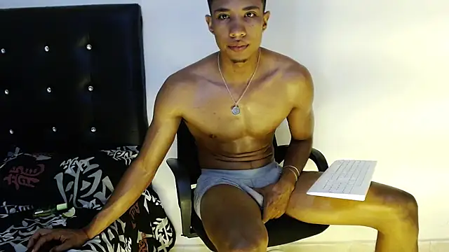 Snapshot of JacksonCooper1 chatting on January 25, 2025, 2:37 am JacksonCooper1 online show from January 25, 2025, 2:37 am