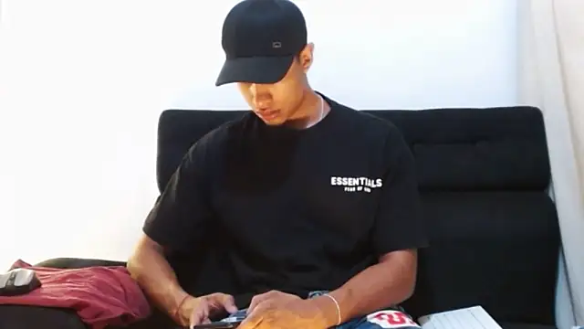 Snapshot of JacksonCooper1 chatting on January 18, 2025, 3:53 am JacksonCooper1 online show from January 18, 2025, 3:53 am