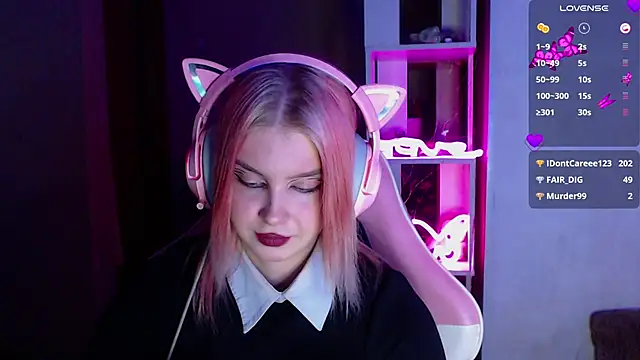 Snapshot of KittyAme chatting on December 6, 2024, 9:29 pm KittyAme online show from December 6, 2024, 9:29 pm