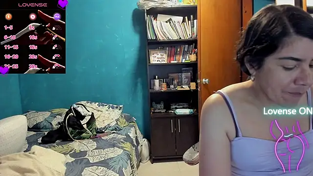 peanut tangerine online show from November 8, 2025, 1:09 am