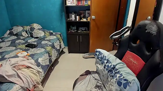 peanut tangerine online show from November 12, 2025, 11:52 pm