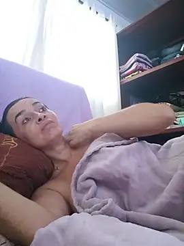 Samantha Sullivan  online show from March 13, 2026, 12:21 pm