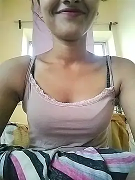 MISSQUEEN48 online show from June 22, 2026, 5:59 am