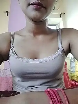 MISSQUEEN48 online show from July 12, 2026, 7:20 am