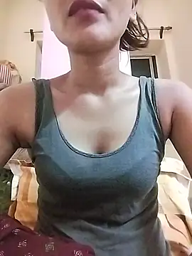 MISSQUEEN48 online show from July 14, 2026, 2:56 pm