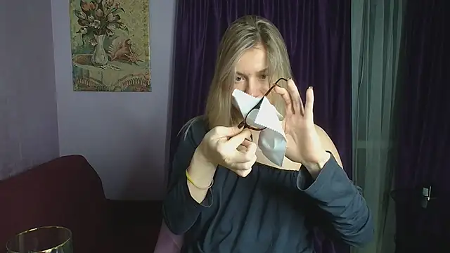 TaylorBre online show from December 20, 2024, 3:47 am