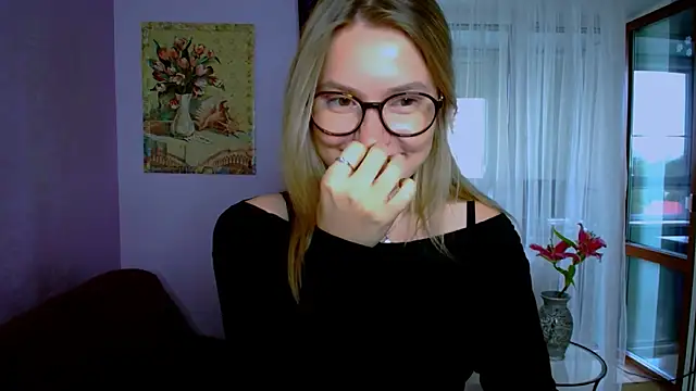 TaylorBre online show from September 24, 2025, 10:44 am