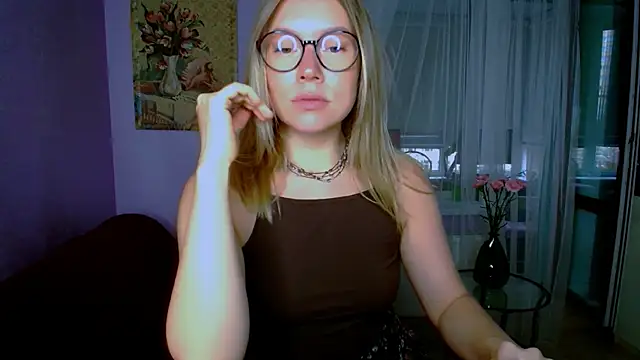 TaylorBre online show from September 17, 2025, 5:31 am