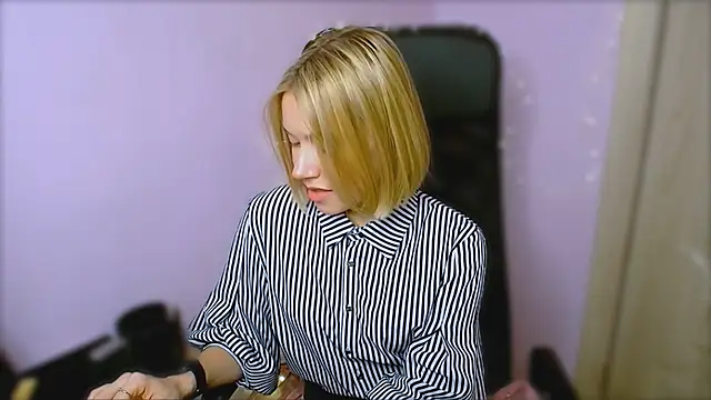 TaylorBre online show from January 13, 2026, 2:10 pm