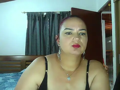 luna withe online show from June 11, 2026, 9:01 pm