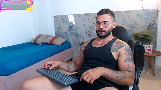 Snapshot of hanz_col chatting on October 23, 2025, 6:06 pm hanz col online show from October 23, 2025, 6:06 pm