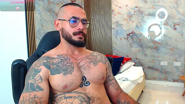 Snapshot of hanz_col chatting on March 4, 2025, 6:26 am hanz col online show from March 4, 2025, 6:26 am