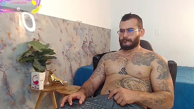 Snapshot of hanz_col chatting on September 24, 2025, 11:17 am hanz col online show from September 24, 2025, 11:17 am