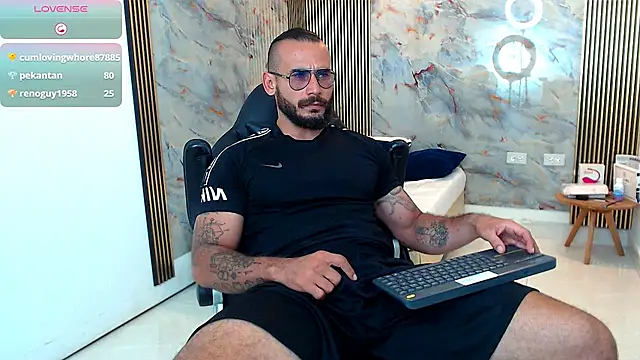 Snapshot of hanz_col chatting on February 24, 2025, 7:41 pm hanz col online show from February 24, 2025, 7:41 pm