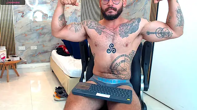 Snapshot of hanz_col chatting on March 1, 2025, 11:39 am hanz col online show from March 1, 2025, 11:39 am