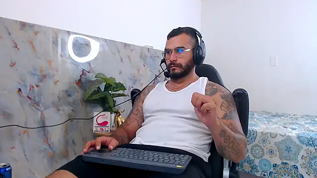 Snapshot of hanz_col chatting on September 8, 2025, 5:12 pm hanz col online show from September 8, 2025, 5:12 pm