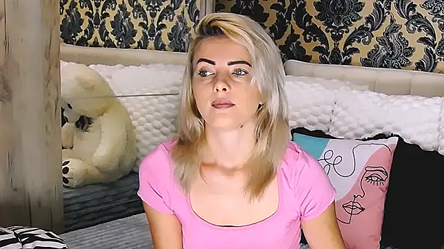 Aly girl1 online show from October 6, 2025, 8:48 am