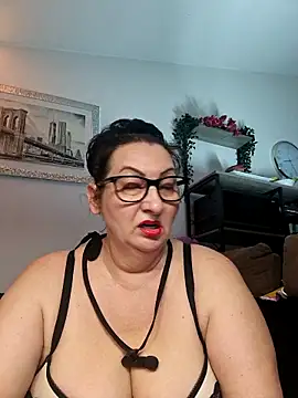 Genoveva73sexy online show from September 22, 2025, 6:30 am