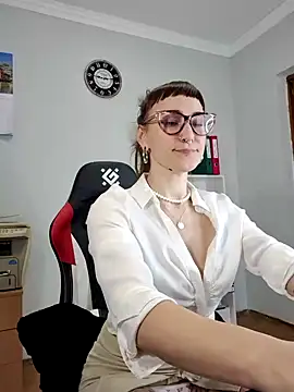 FoxRineHelen online show from February 10, 2025, 2:16 pm