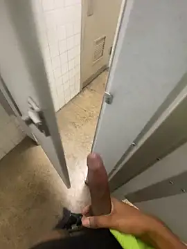 Snapshot of zeekBbc chatting on January 20, 2025, 6:32 pm zeekBbc online show from January 20, 2025, 6:32 pm