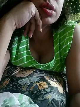 Hotty-queen online show from October 3, 2025, 7:43 am