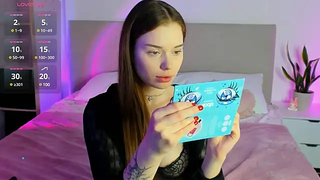 Snapshot of Lisa_Moones chatting on March 14, 2025, 2:19 pm Lisa Moones online show from March 14, 2025, 2:19 pm