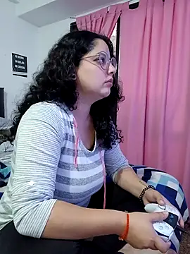 babyluna939 online show from April 20, 2026, 9:27 pm