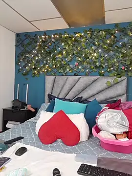 Grey Lorenz11 online show from February 24, 2026, 9:21 am