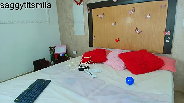 mialopez52 online show from March 25, 2026, 7:13 pm