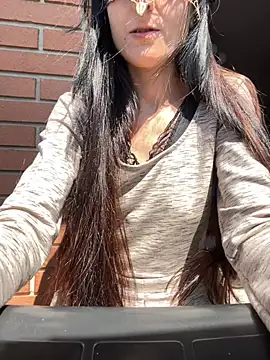 LolloLara91 online show from May 1, 2026, 12:54 pm