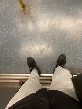 Snapshot of benben190 chatting on February 6, 2025, 4:42 am benben190 online show from February 6, 2025, 4:42 am